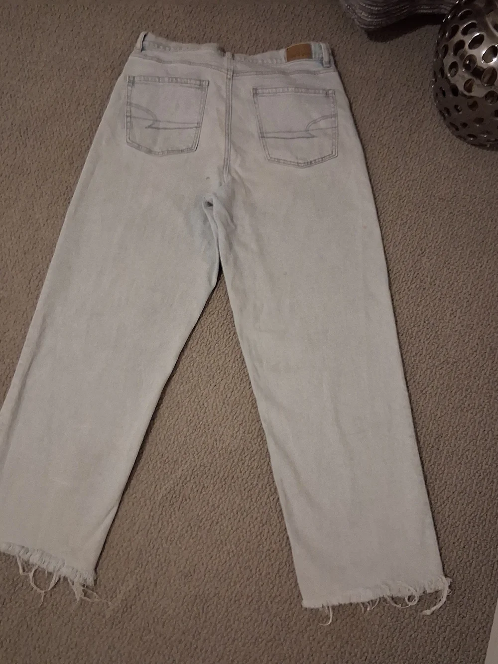 American Eagle Outfitters Women’s Light Wash Wide-Leg Jeans